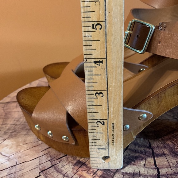 Chunky Leather Heeled Sandal - Picture 5 of 10